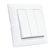 Вимикач 3-клавішний білий TINA